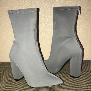 ¡NEW! Miss Lola Blue-Grey Ankle High Heeled Boots.